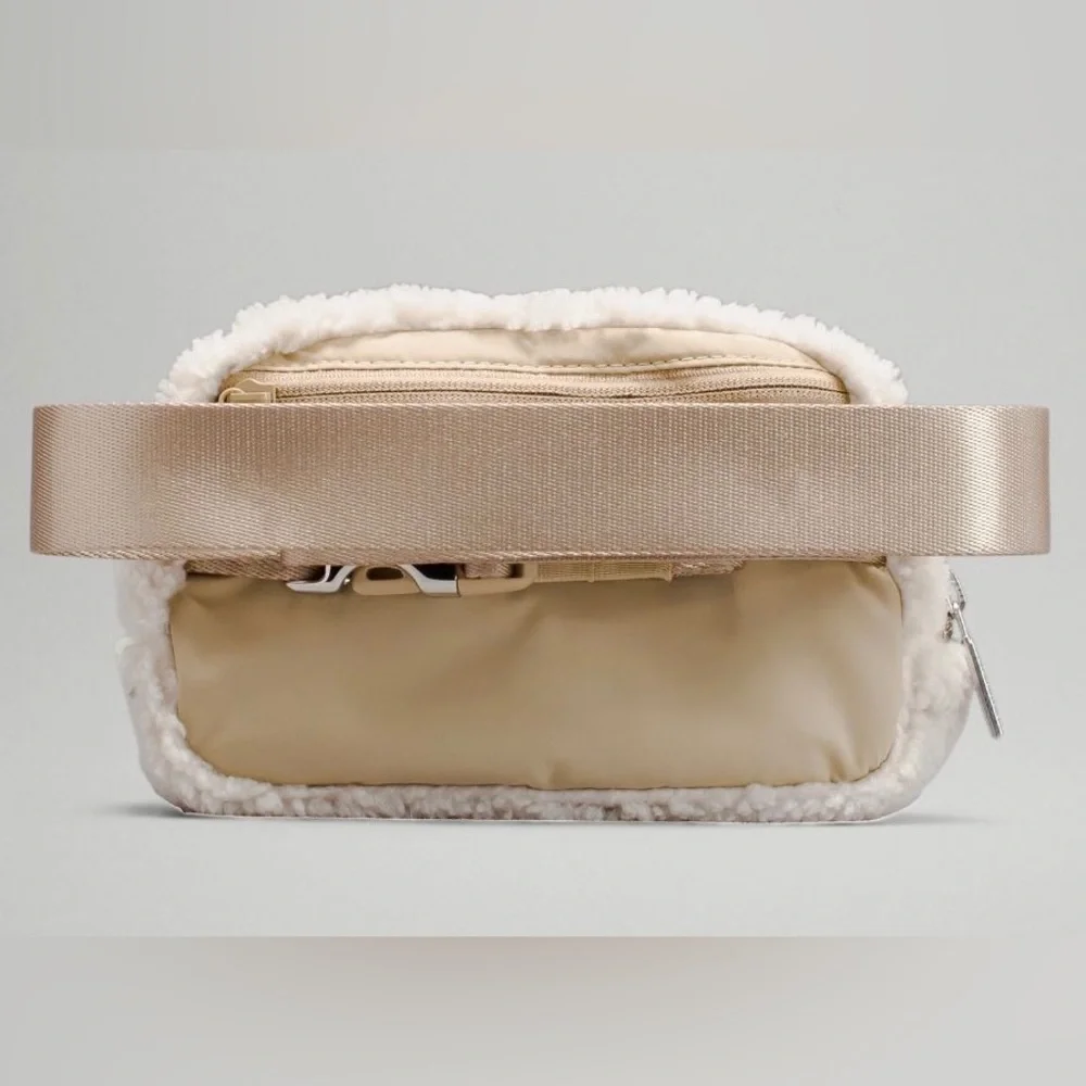 NWT Lululemon Fleece Everywhere Belt Bag Natural Ivory/Trench Color - Picture 3 of 10